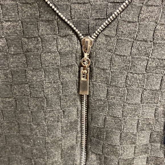 YVES ST LAURENT LONG SLEEVE WMNS SZ L ZIP UP V NECK STRETCHY SWEATER - Picture 5 of 5